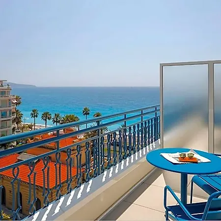 Yelo Promenade Magnan, Sonder 3* Niza